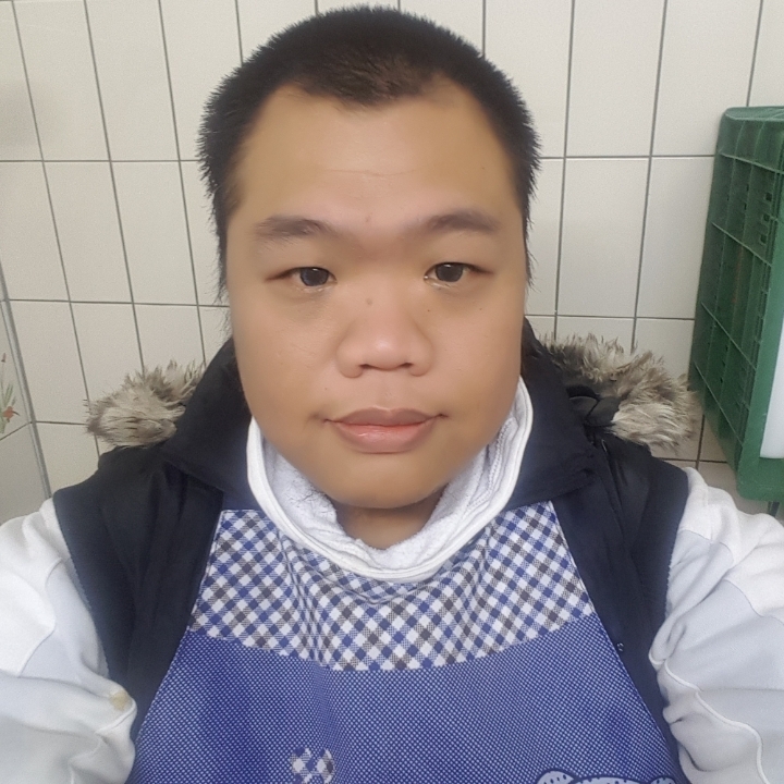 黑熊的第一张照片--台中交友中心
